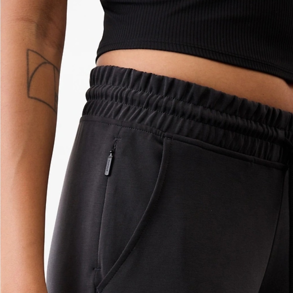 ATHLETA Seasoft Mid Rise Straight Pant | Small Petite - Picture 5 of 8